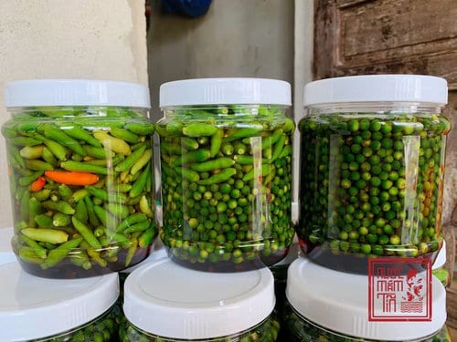 Hộp ớt thóc ngâm muối chua